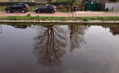 canal-seawall-netherlands