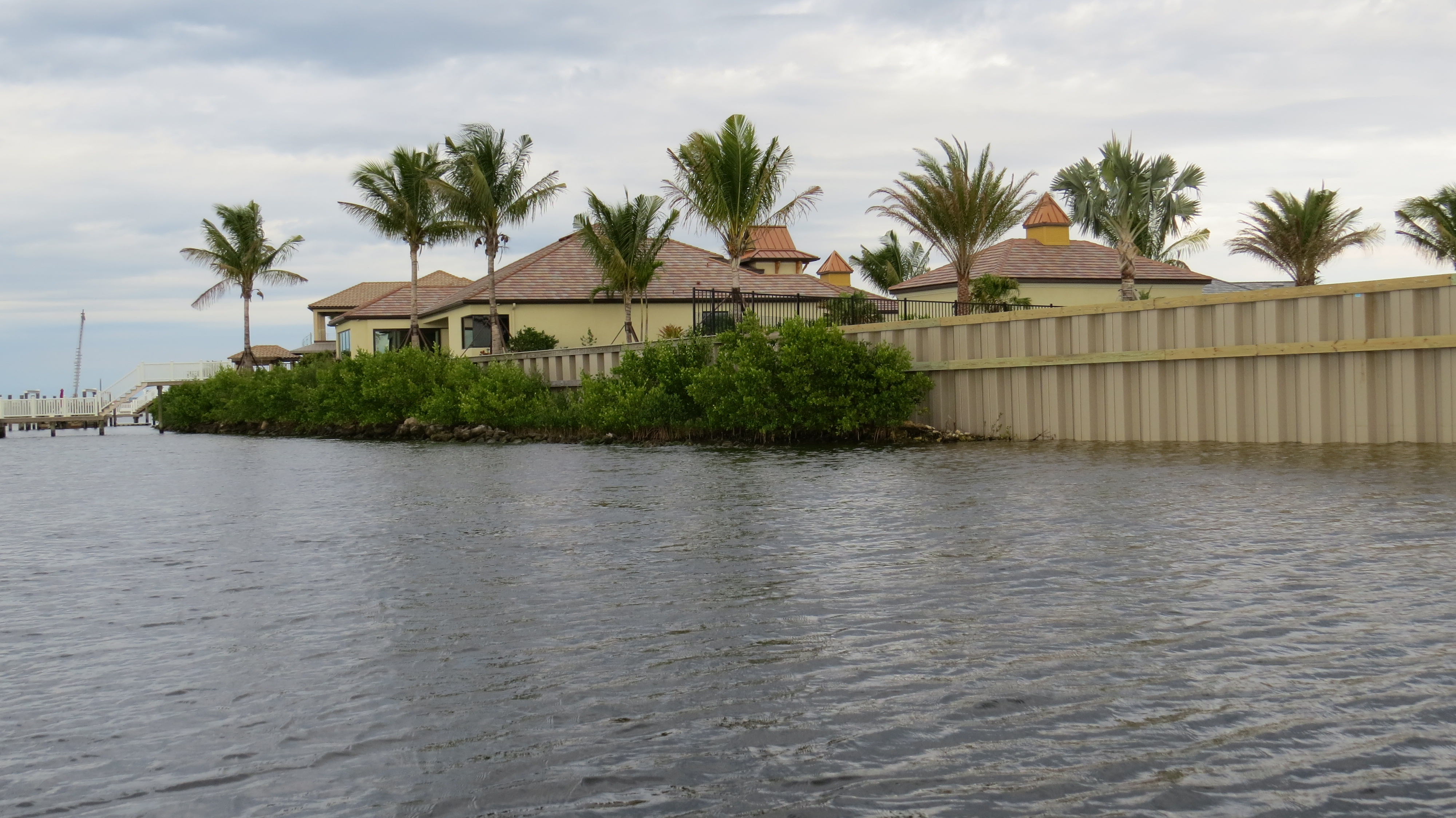 lakewall-construction-large