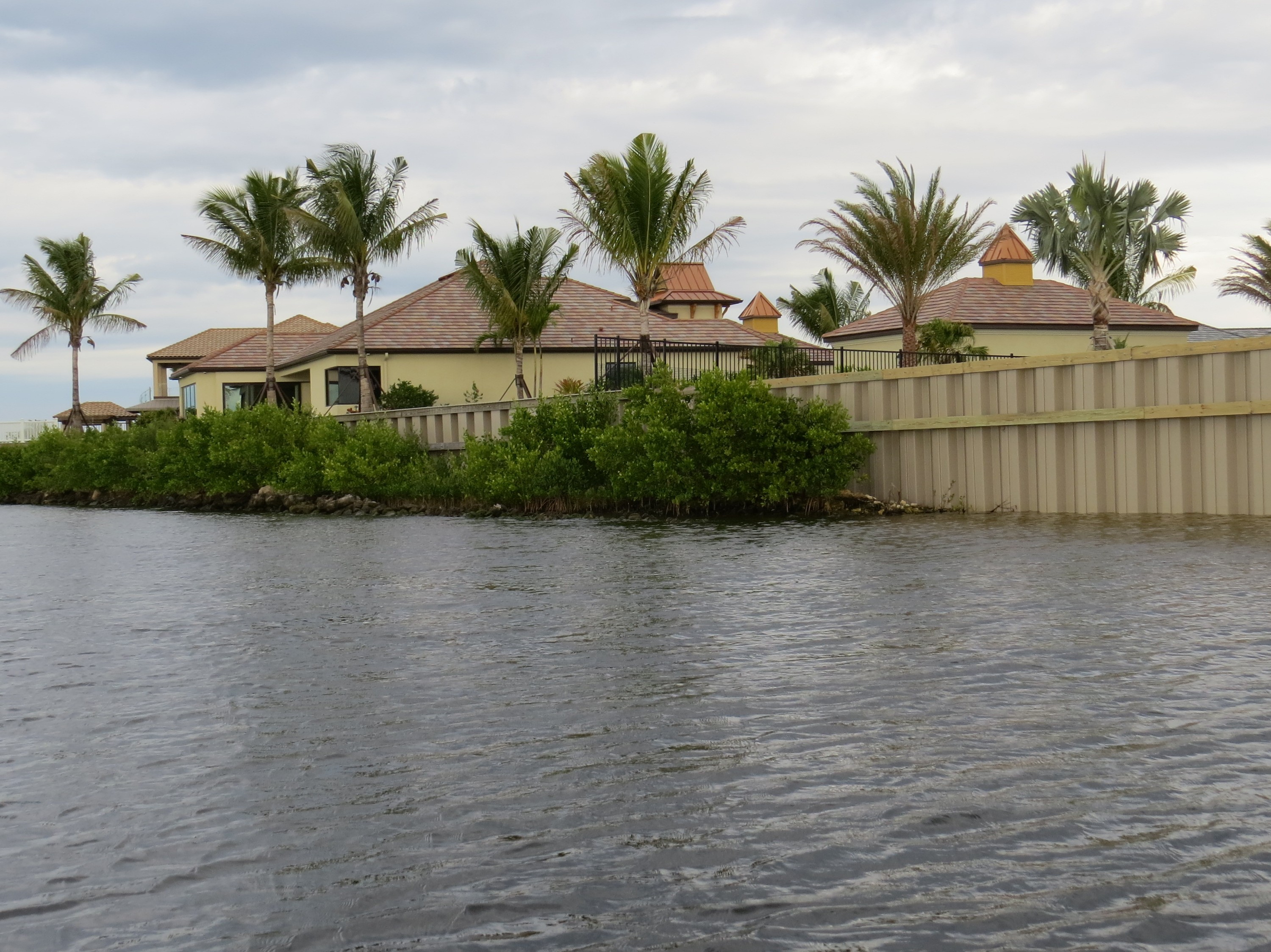 lakewall-construction-large