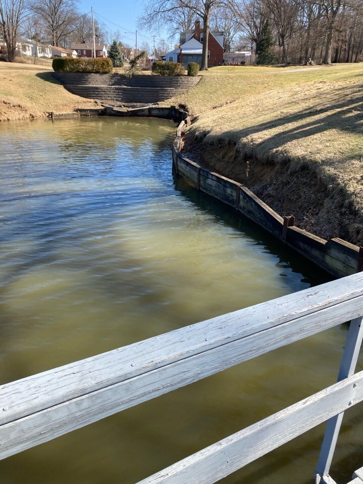 before_1_vinyl-piling-golf-course-lakewall_Clovernook-Bridge_Cincinnati-OH_ESP